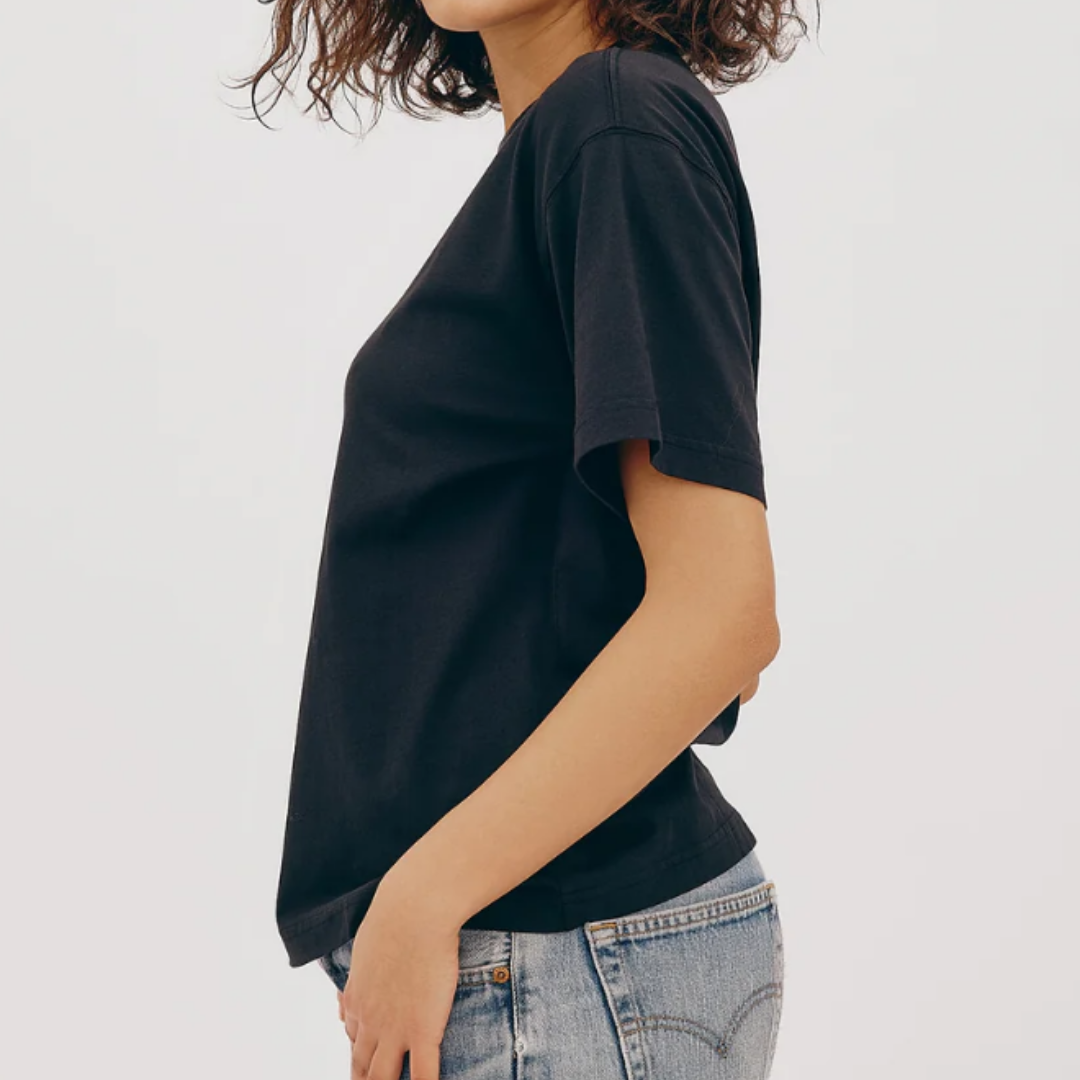 Organic Basics True Boxy T-särk must